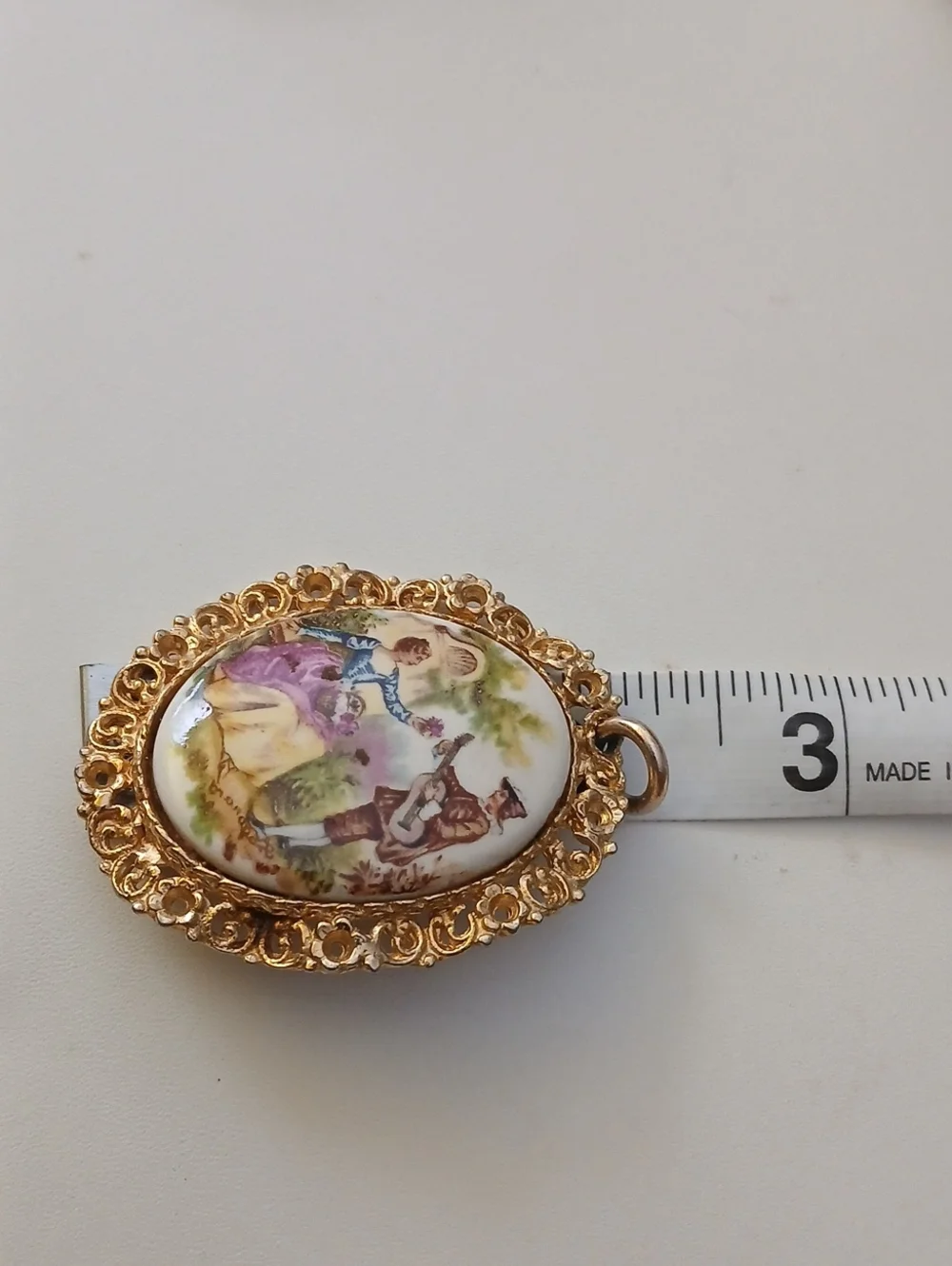 Vintage Fragonard Courting Couple Gold-Tone Porcelain Brooch/Pendant